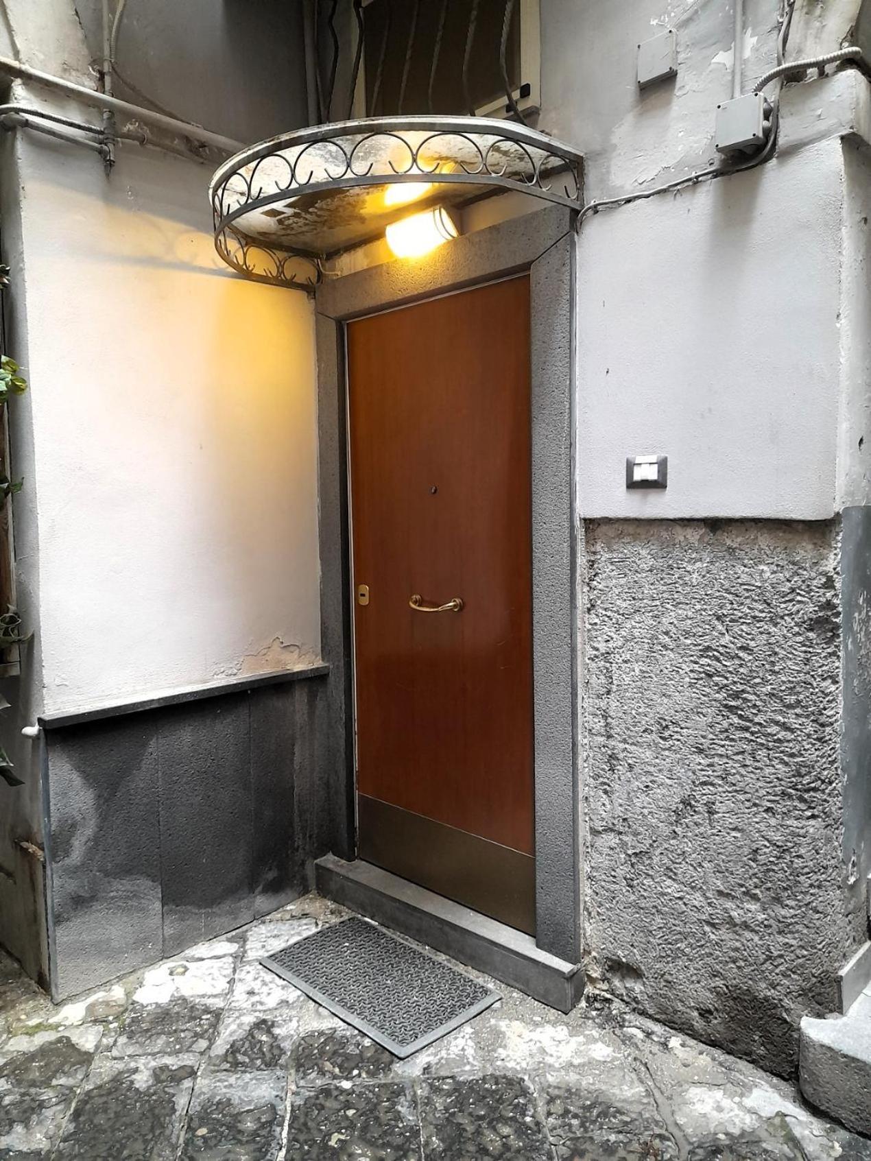 Toledo 27, A Due Passi Da Piazza Del Plebiscito Apartment Naples Exterior photo